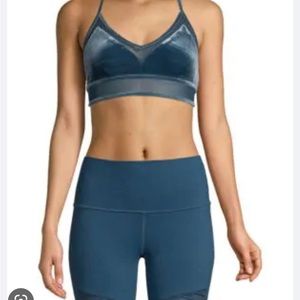 Alo Eclipe Velvet Set